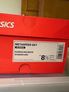 ASICS Metaspeed Sky Tokyo Size 8.5